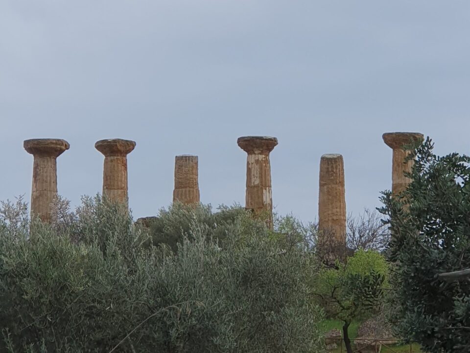 Valle_dei _Templi_Sicily_italytravelaccomodationscom_8